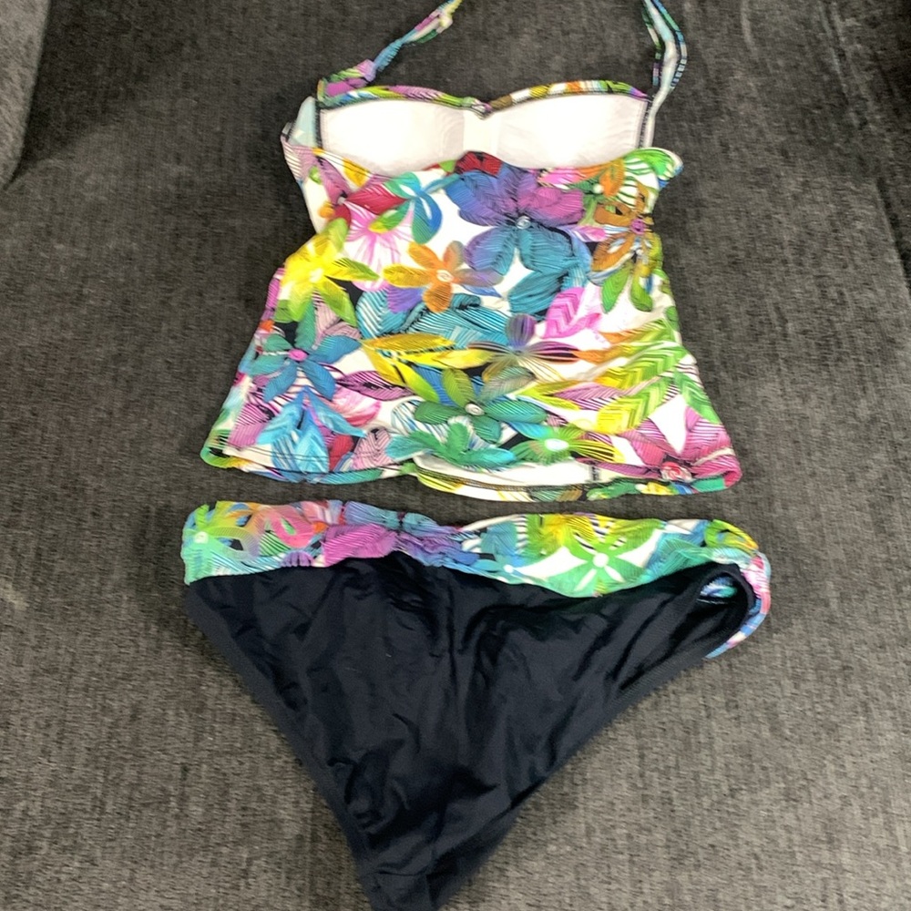 🚫SOLD🚫

La Blanca Two-Piece Bikini Size 10 - Picture 6 of 6
